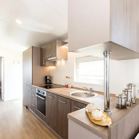 营地 艾特夫露营小屋旅馆 *