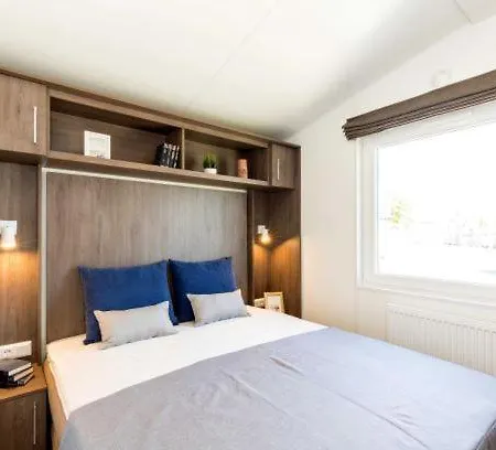 مكان تخييم Egtved Camping Cottages *