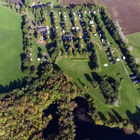 艾特夫露营小屋旅馆 *