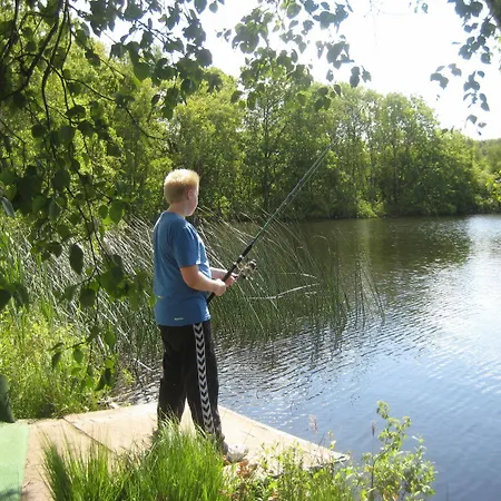 艾特夫露营小屋旅馆 *